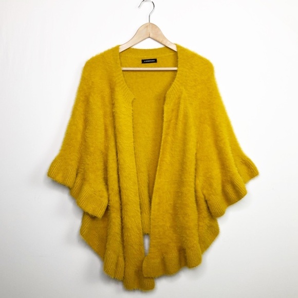 Anthropologie marigold ruffled Open closure kimono - Picture 10 of 15